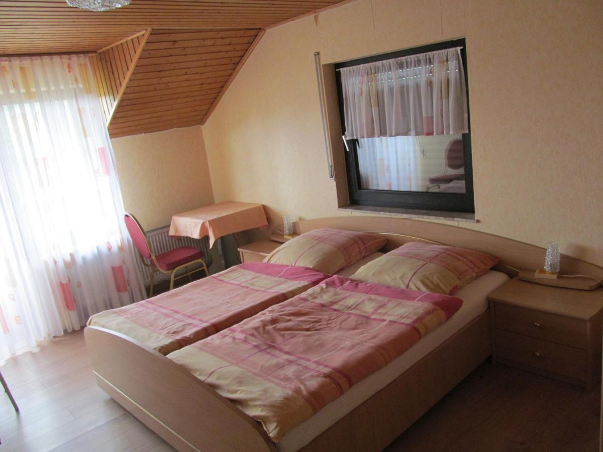 Pension Simon Hotel Reil Kültér fotó